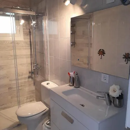 El Mar De Peyo , Primera Linea De Playa Playa Honda (Lanzarote)